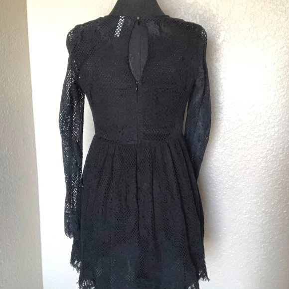 Xhiliration Black Lace Dress - Picture 4 of 4